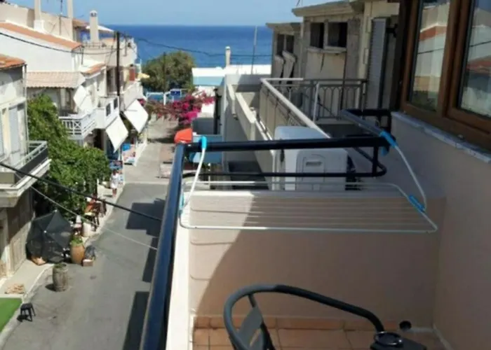Holiday House By The Sea 3